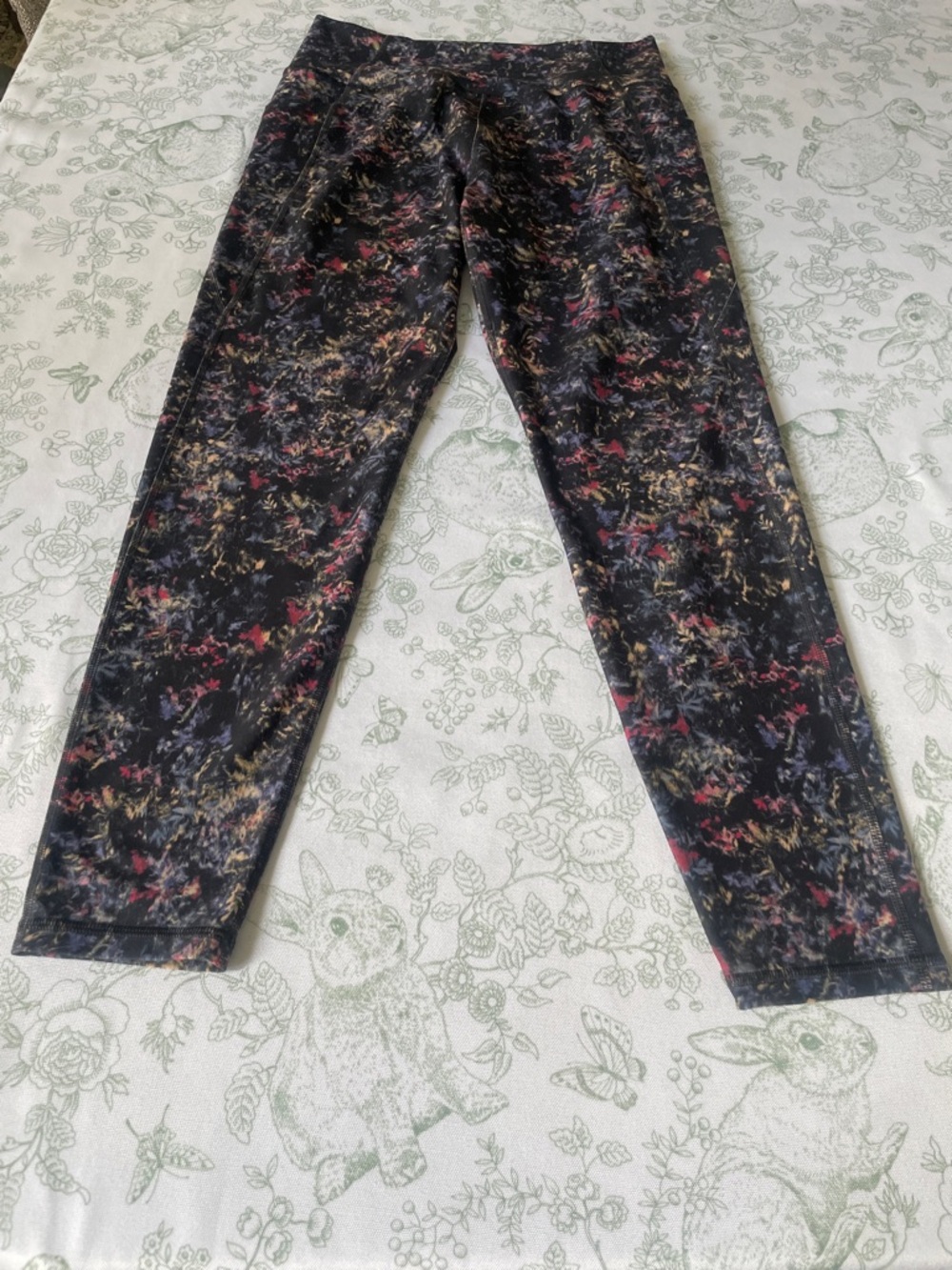 Kinesis Black Multicolor Abstract Print Leggings